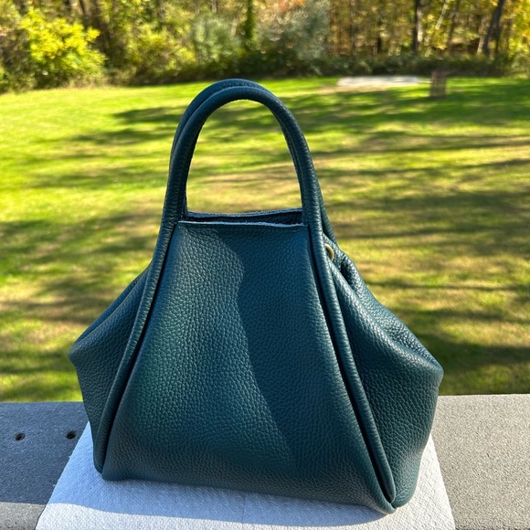 Oliveve Taya in Leather Crossbody - Picture 12 of 12